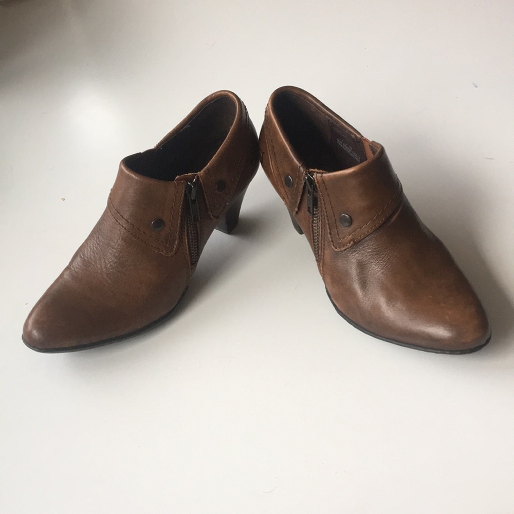Born Brown Booties - 7 W